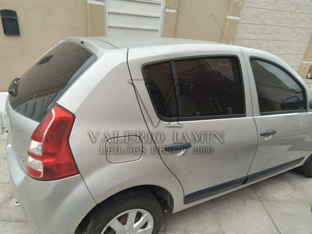 LOTE 100 - AUTOMOVEL, MARCA RENAUT SANDERO EXP