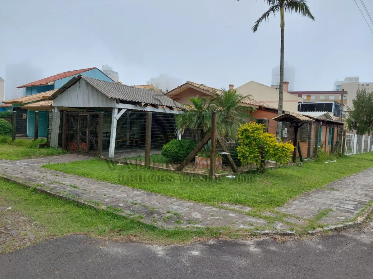 LOTE 237 - 01(UM) IMÓVEL EM ALVENÁRIA E SEU RESPECTIVO TERRENO EM TRAMANDAI