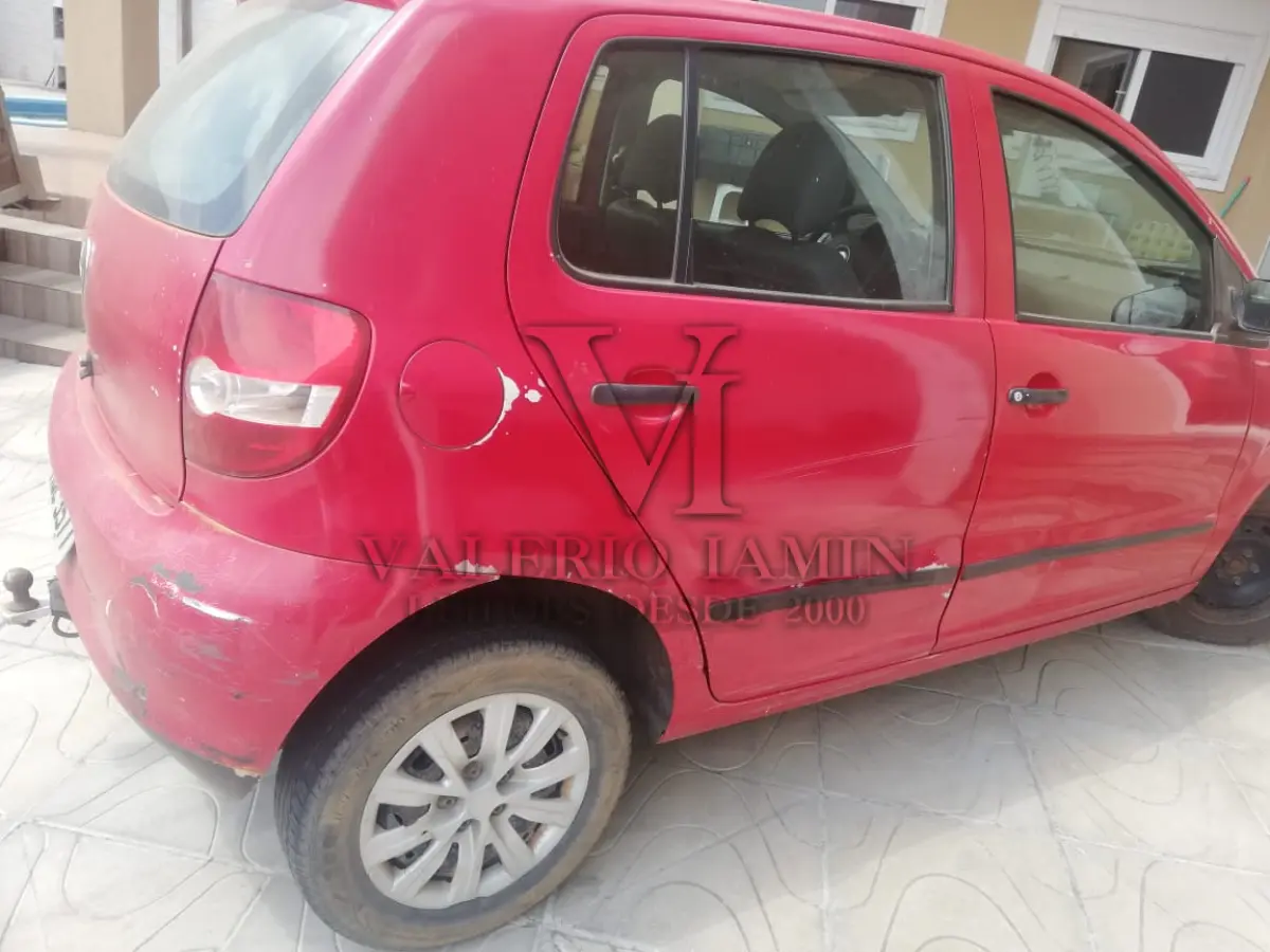 LOTE 103 - AUTOMOVEL VW FOX 1.0