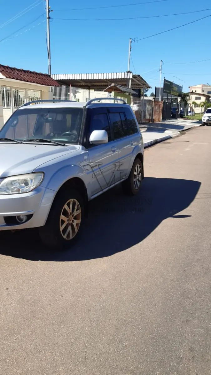 LOTE 146 - UM AUTOMOVEL MMC PAJERO TRA