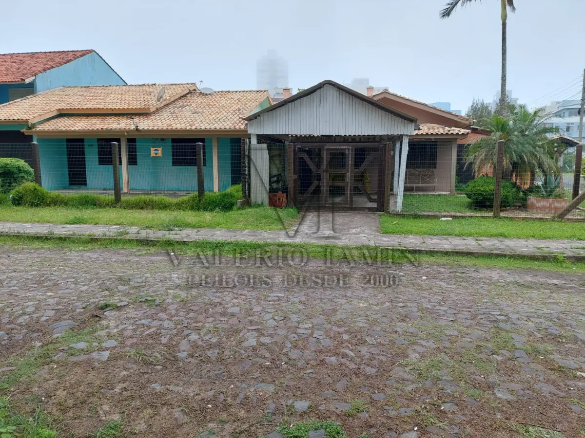 LOTE 237 - 01(UM) IMÓVEL EM ALVENÁRIA E SEU RESPECTIVO TERRENO EM TRAMANDAI