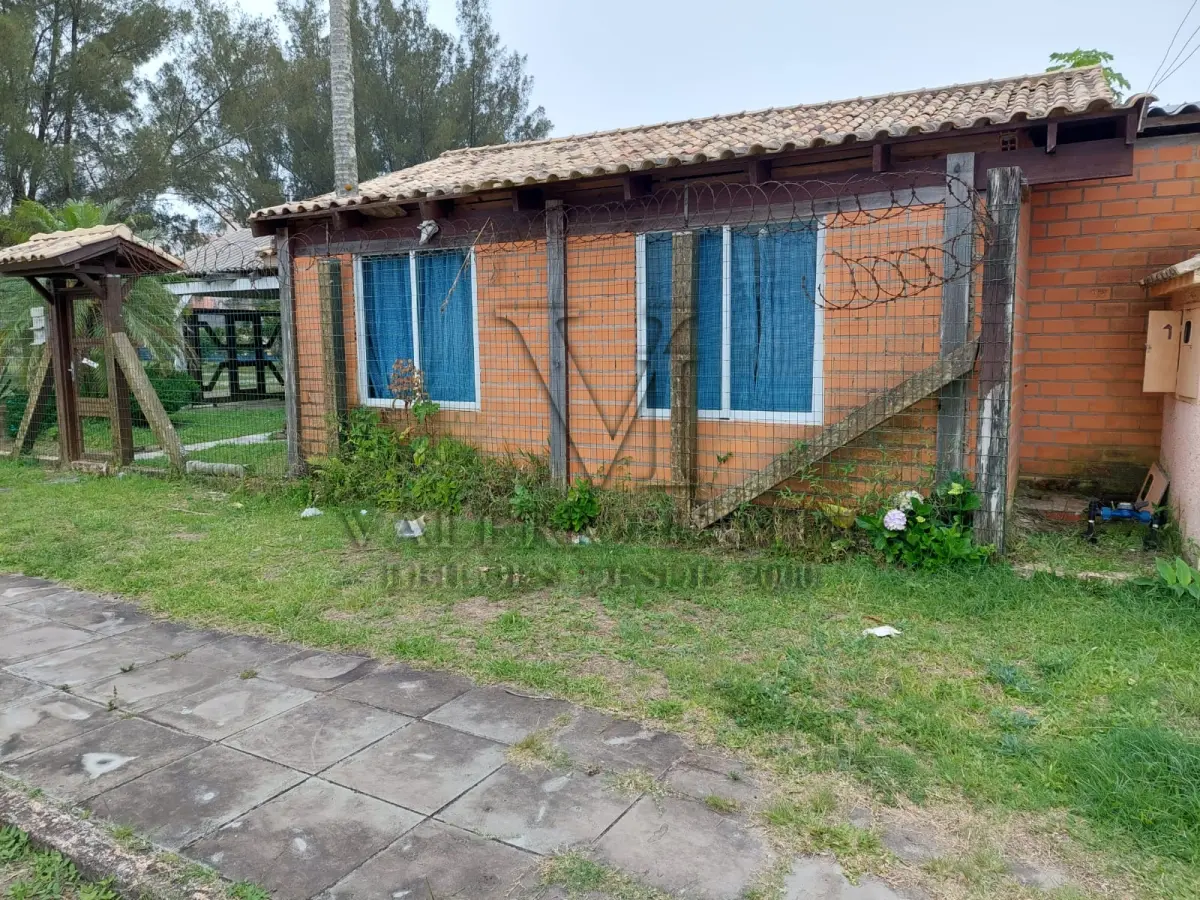 LOTE 237 - 01(UM) IMÓVEL EM ALVENÁRIA E SEU RESPECTIVO TERRENO EM TRAMANDAI