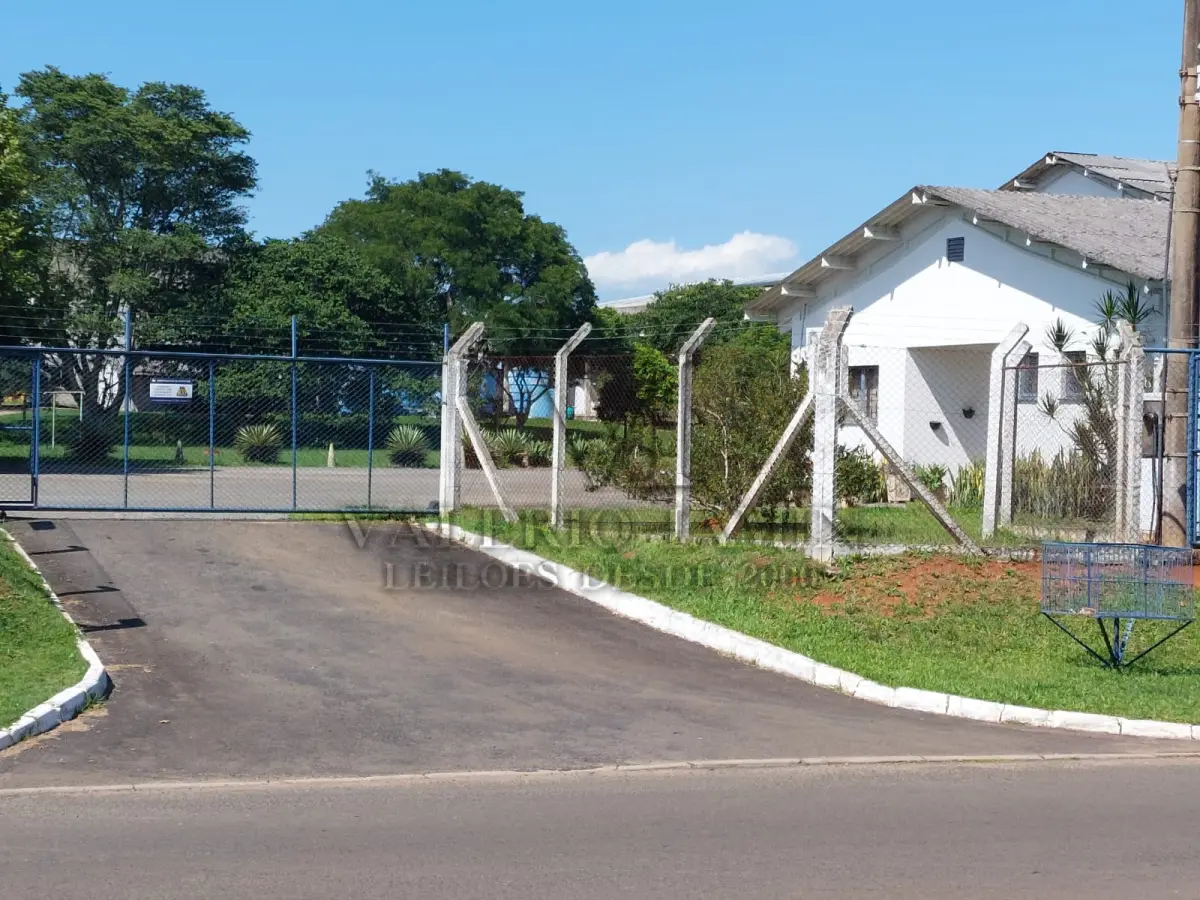 LOTE 260 - Um terreno com área de seis mil e quinhentos e sessenta e três metros quadrados (6.563,00m ²).