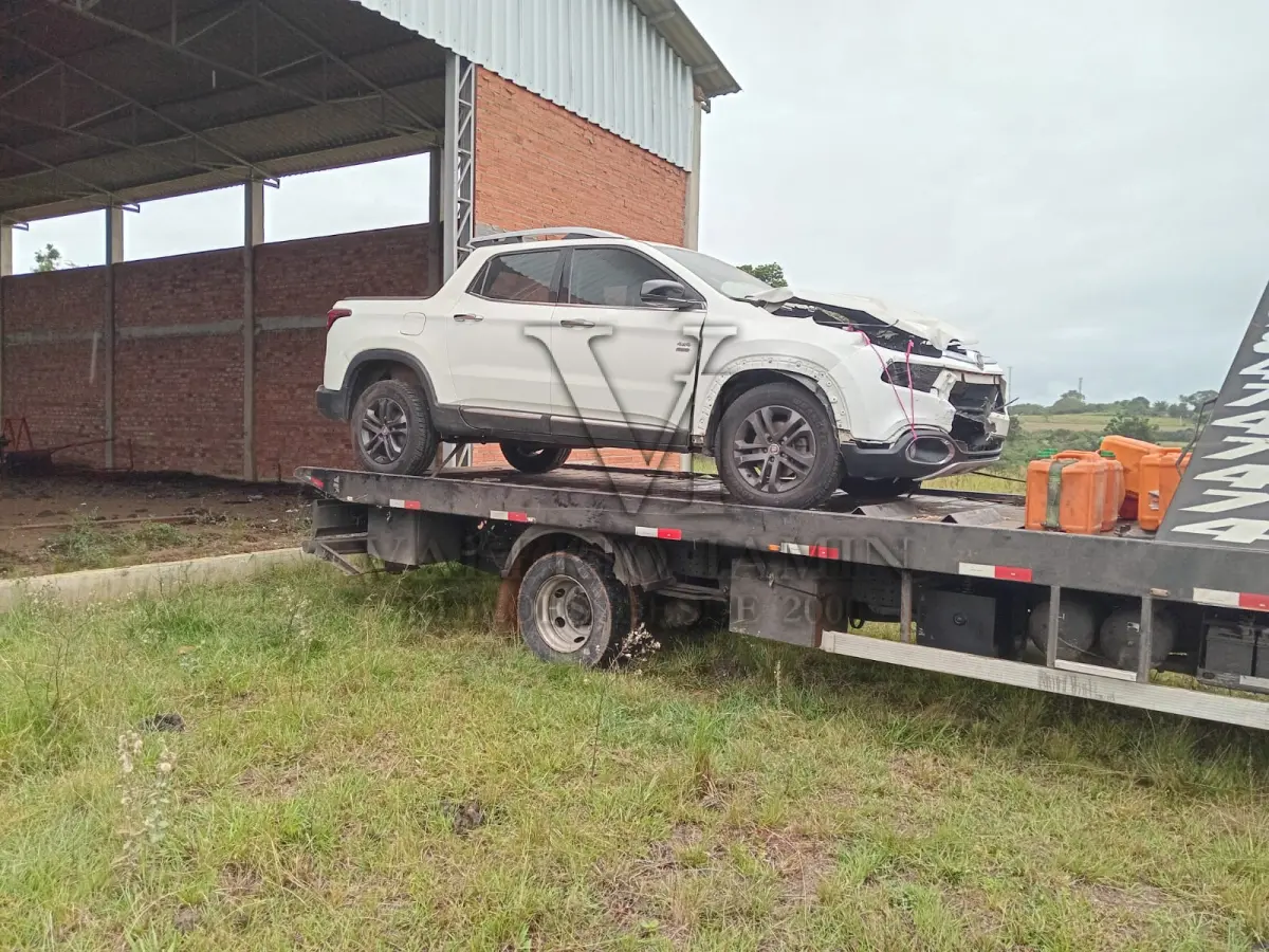 LOTE 422 - CAMINHONETE FIAT/TORO VOLCANO AT D4, ANO 2017, MODELO 2018