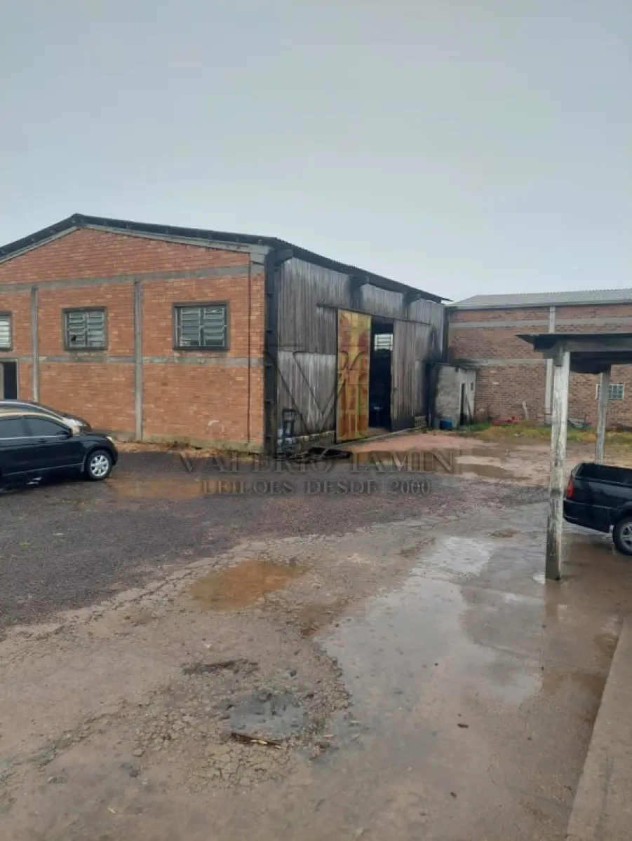 LOTE 603 - UM PAVILHÃO E SEU RESPECTIVO TERRENO URBANO