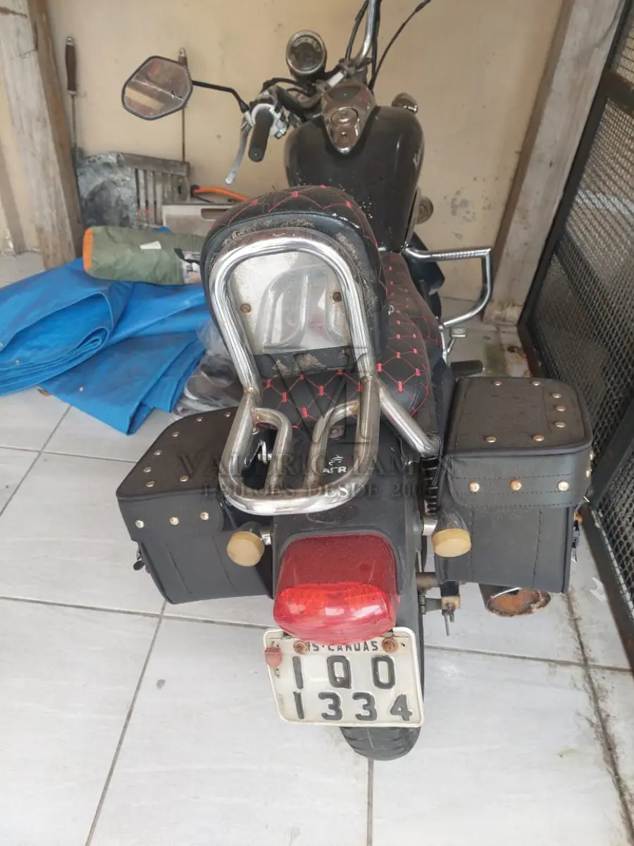 LOTE 502 - Uma Motocicleta DAFRA/KANSAS 150