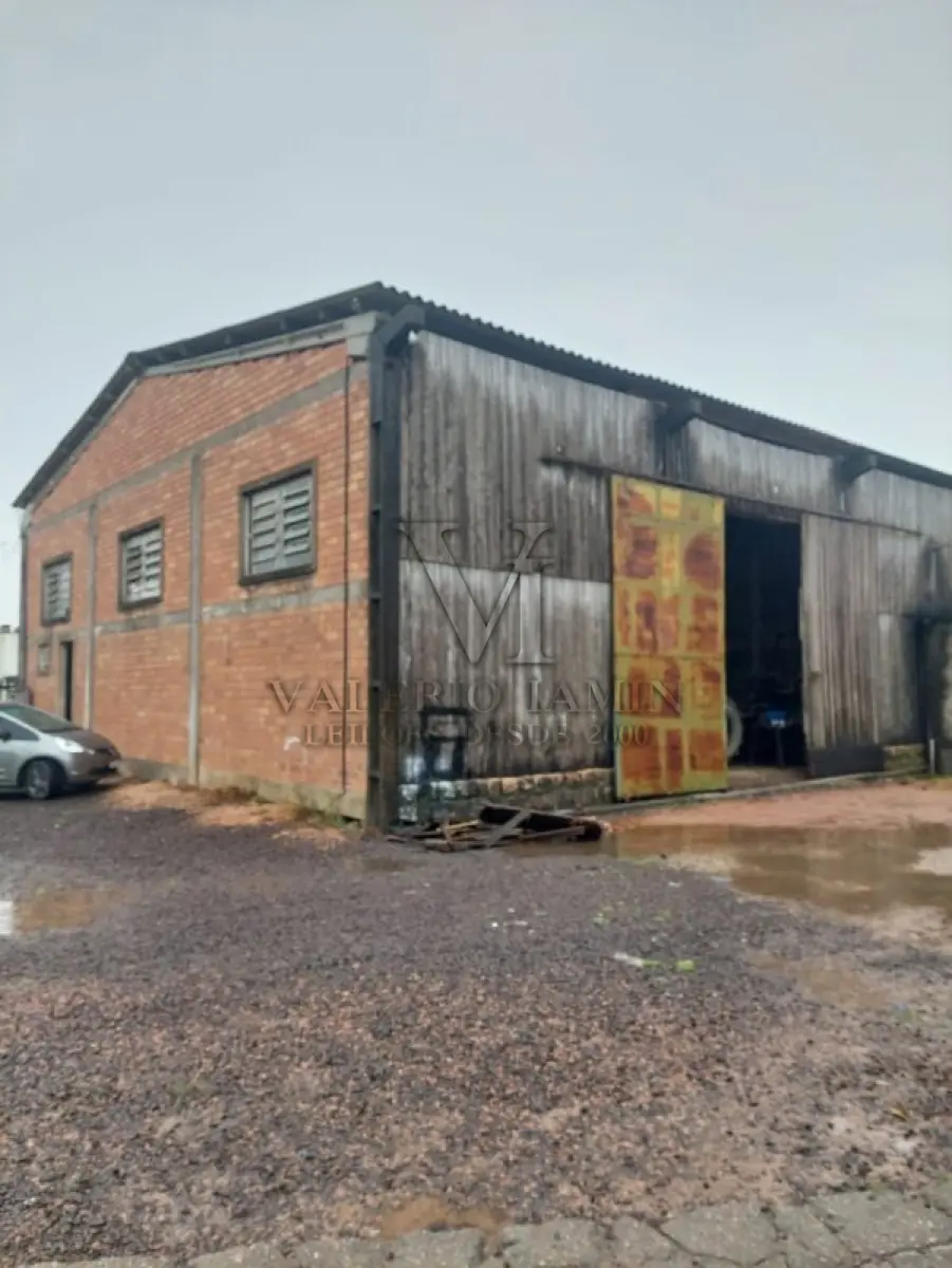 LOTE 603 - UM PAVILHÃO E SEU RESPECTIVO TERRENO URBANO
