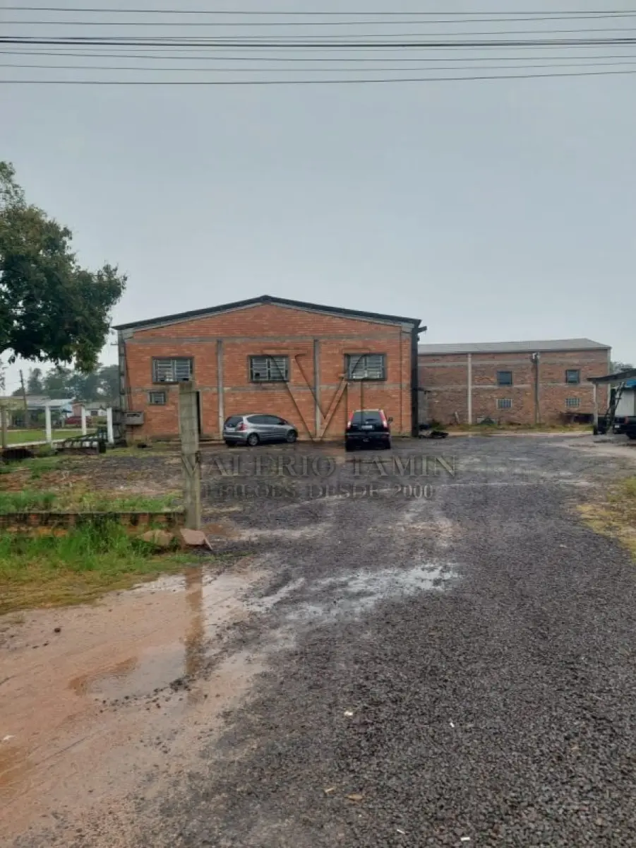 LOTE 603 - UM PAVILHÃO E SEU RESPECTIVO TERRENO URBANO