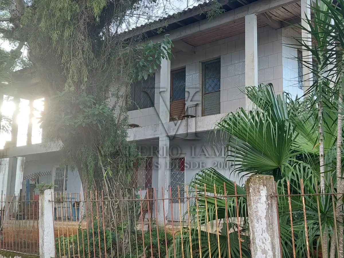 LOTE 283 - UM IMÓVEL EM ALVENÁRIA