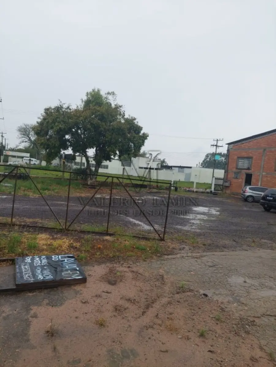 LOTE 603 - UM PAVILHÃO E SEU RESPECTIVO TERRENO URBANO