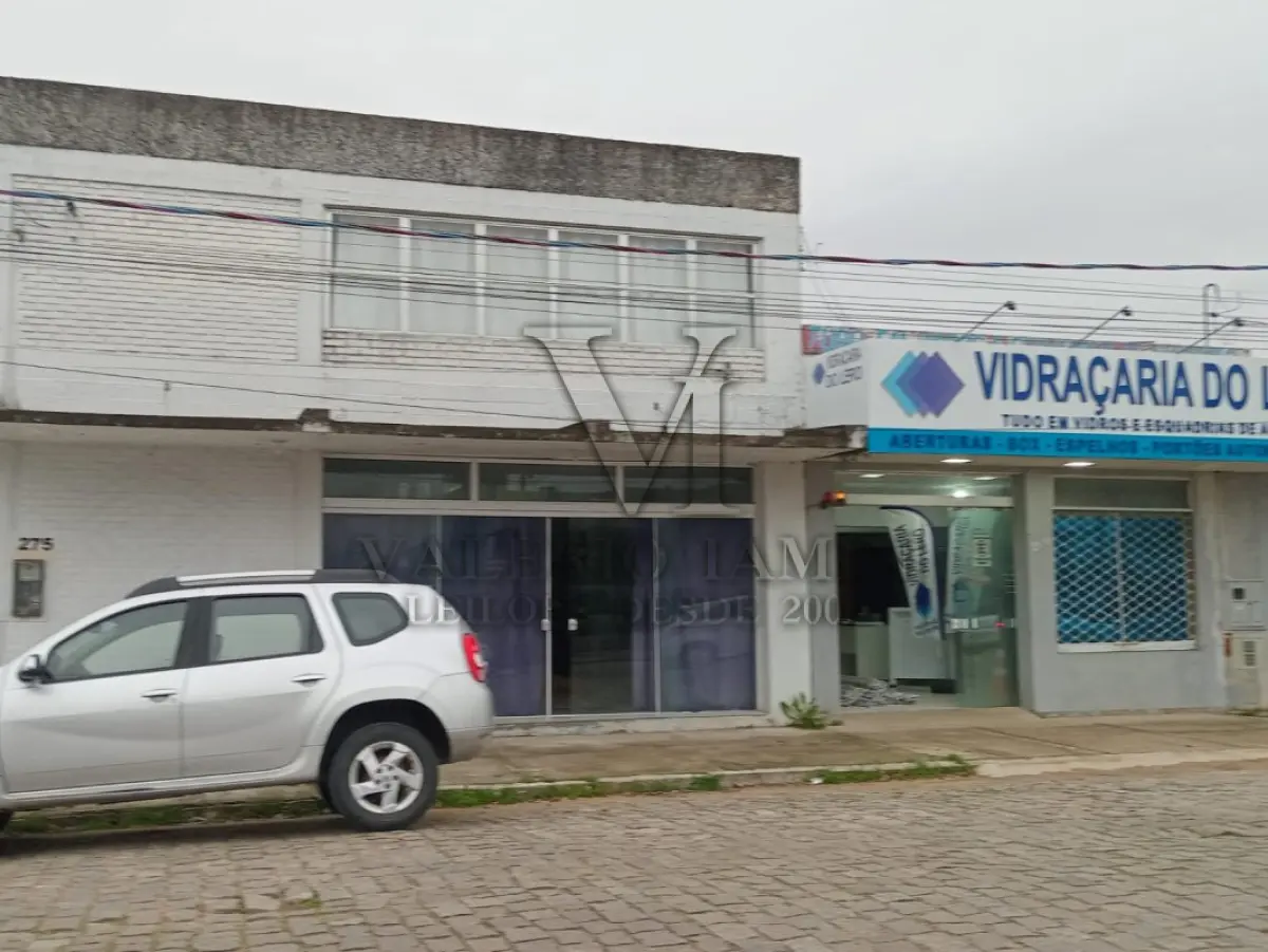 LOTE 596 - Um Prédio Comercial de alvenaria