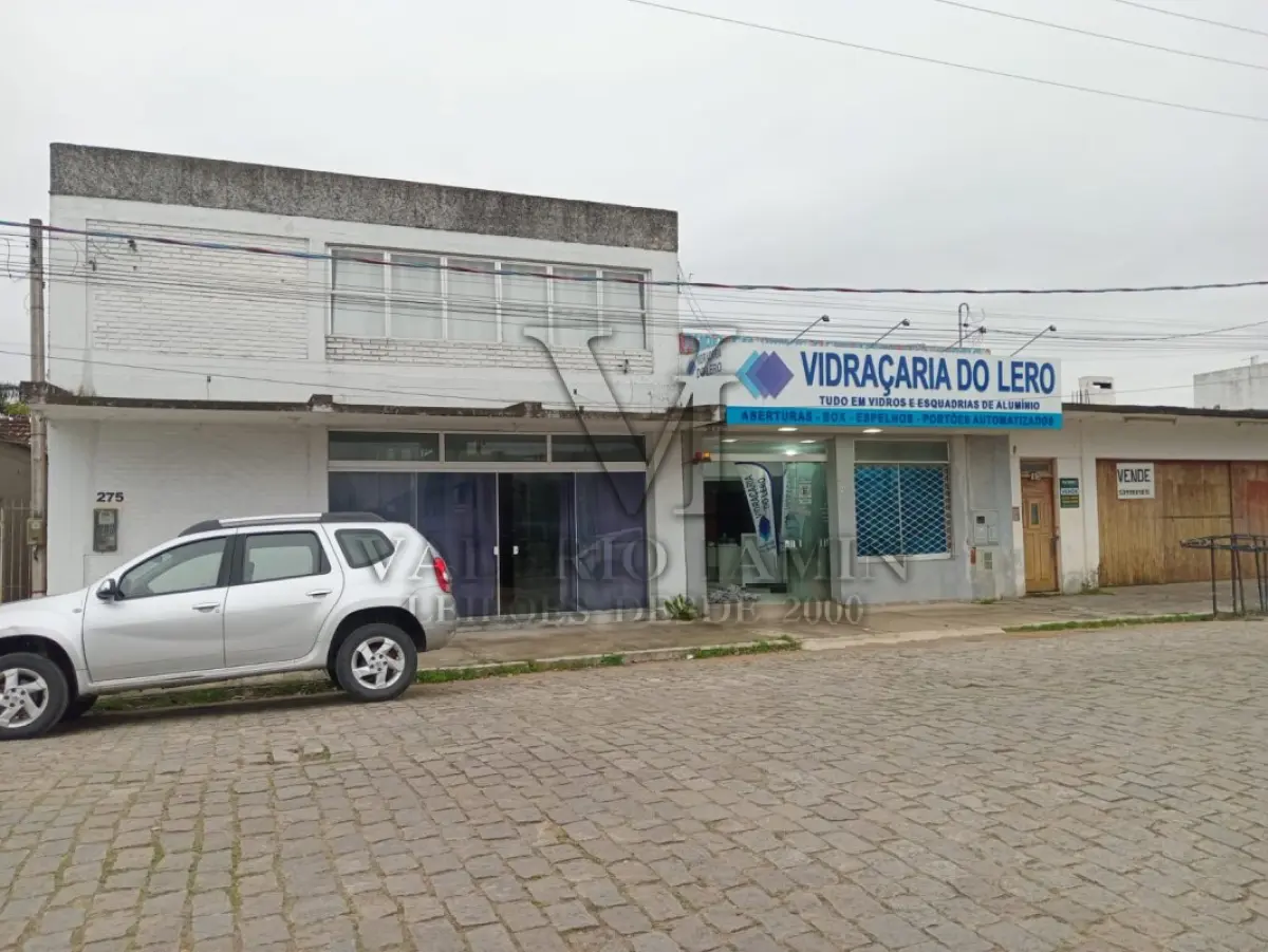 LOTE 596 - Um Prédio Comercial de alvenaria