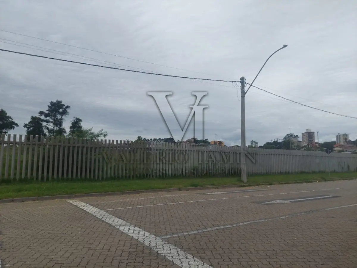 LOTE 625 - IMOVÉL: Um terreno de forma irregular lotado sob o nº3900 da Avenida Sertório, com 10.119,51m²