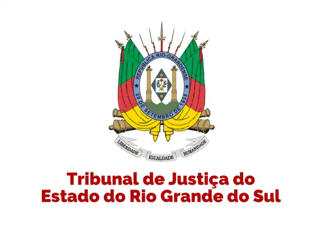 UM APARTAMENTO