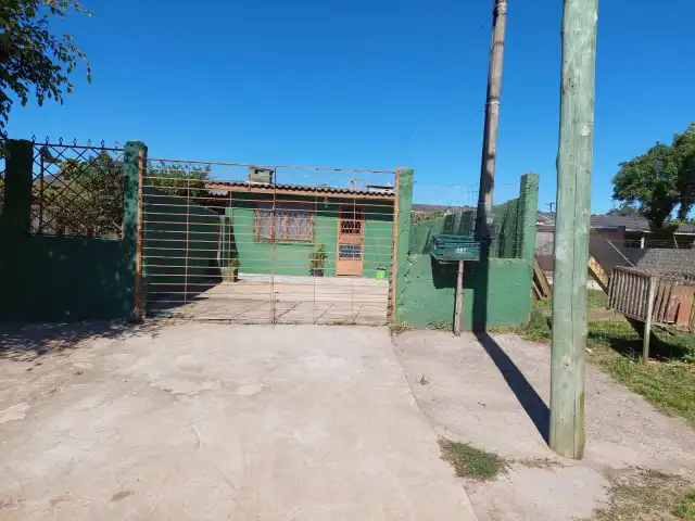UMA CASA E SEU RESPECTIVO TERRENO - PRAIA CURUMIM