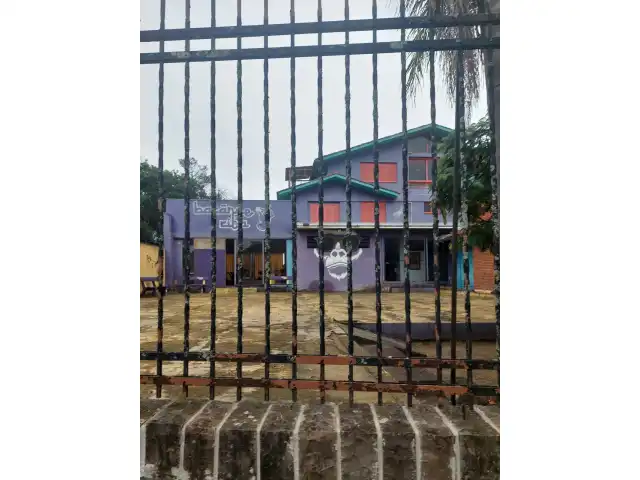 IMÓVEL – Sobrado em alvenaria localizado na Av. Guaíba nº1646 em Porto Alegre
