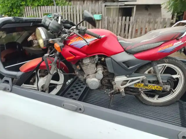 MOTOCICLETA HONDA/CBX 200 STRADA