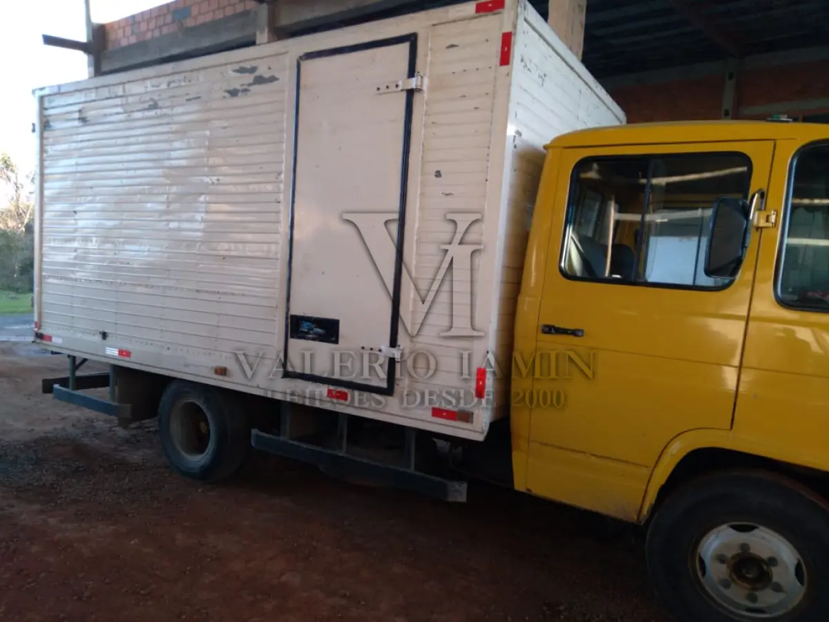 LOTE 045 - 01 (um)caminhão Mercedes Benz L608D