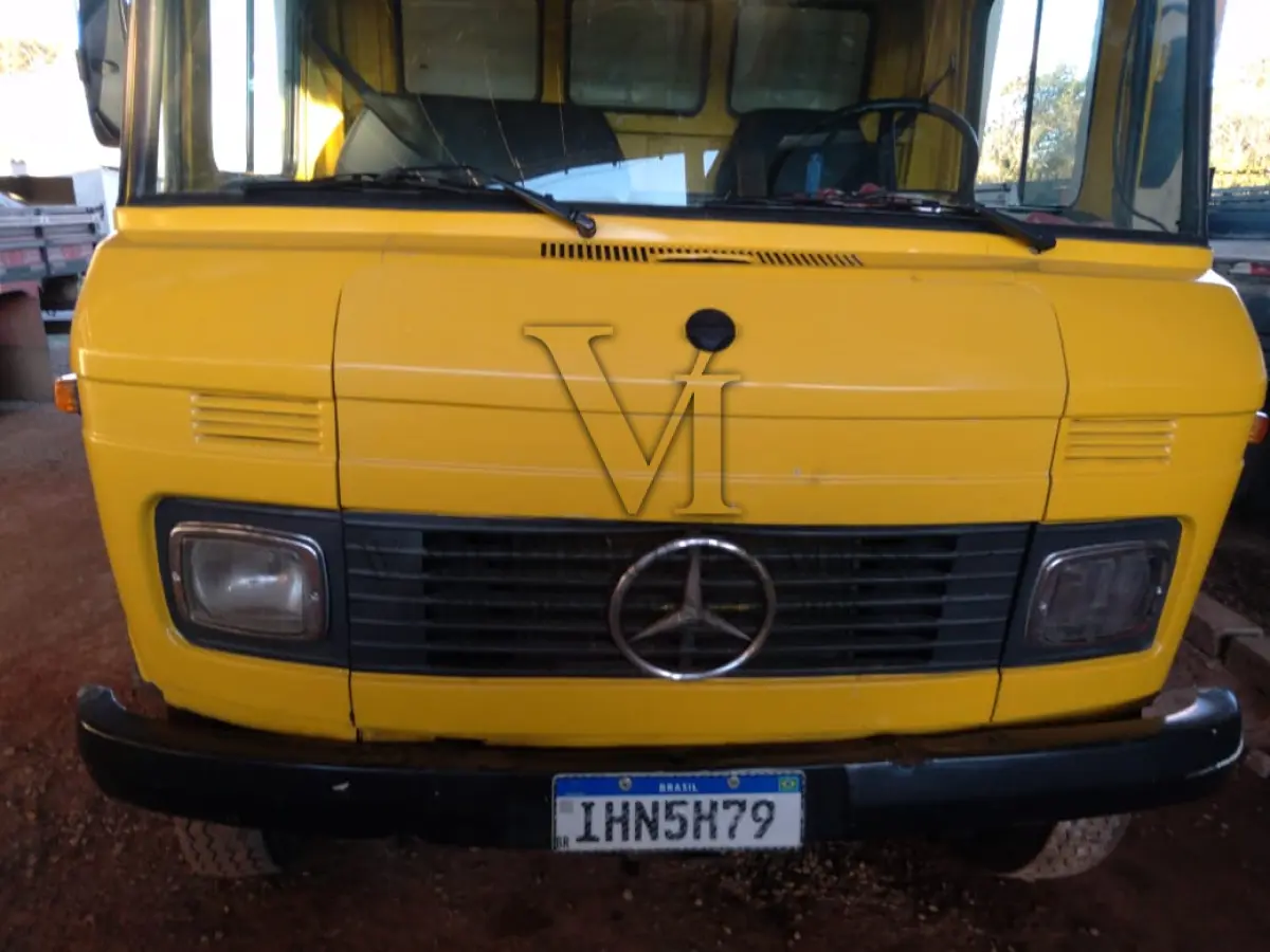 LOTE 045 - 01 (um)caminhão Mercedes Benz L608D