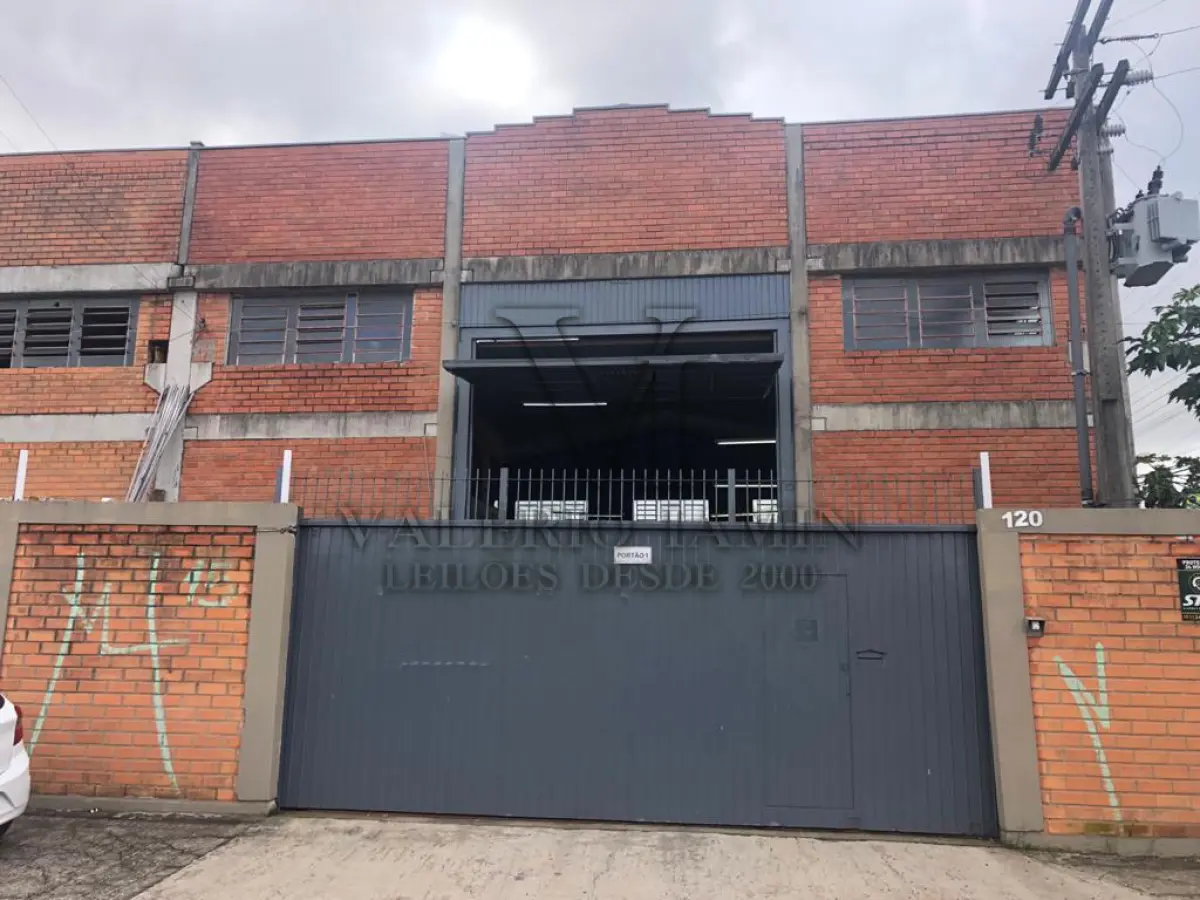 LOTE 025 - UM PAVILHÃO