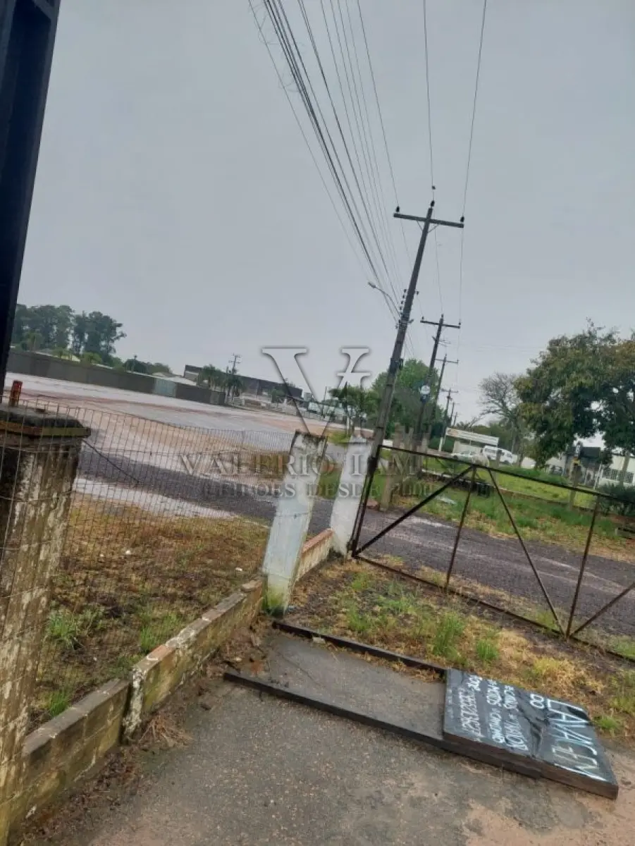 LOTE 603 - UM PAVILHÃO E SEU RESPECTIVO TERRENO URBANO