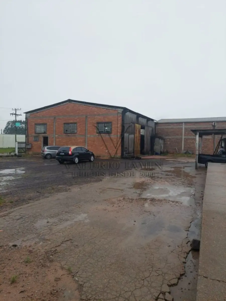 LOTE 603 - UM PAVILHÃO E SEU RESPECTIVO TERRENO URBANO