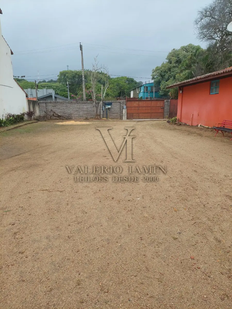 LOTE 515 - IMÓVEL – Sobrado em alvenaria localizado na Av. Guaíba nº1646 emPorto Alegre