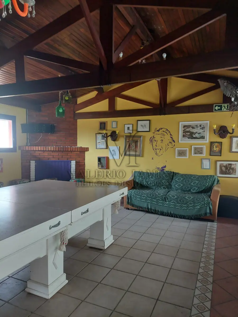 LOTE 515 - IMÓVEL – Sobrado em alvenaria localizado na Av. Guaíba nº1646 emPorto Alegre