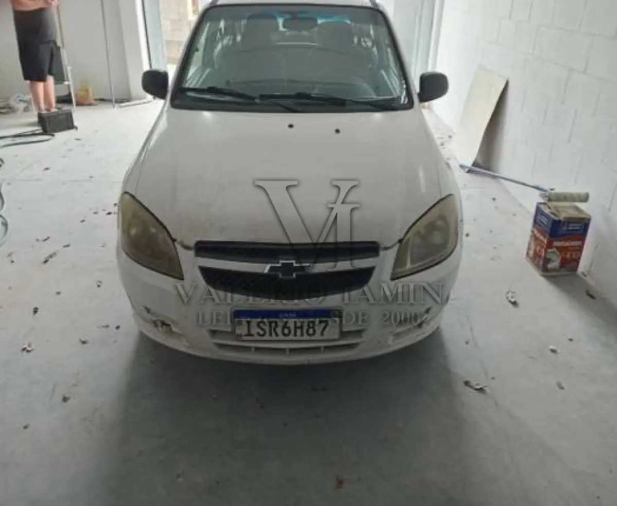 LOTE 647