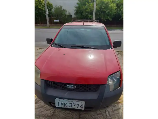 UM AUTOMOVEL  FORD/ECOSPORT XLS 1.6L