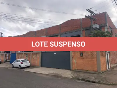 LOTE 025 - UM PAVILHÃO