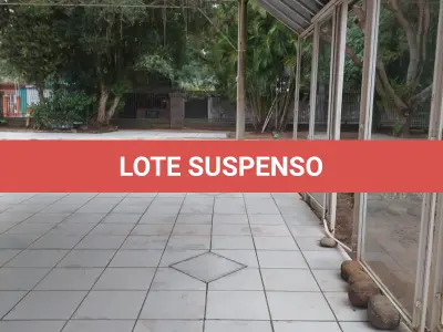LOTE 515 - IMÓVEL – Sobrado em alvenaria localizado na Av. Guaíba nº1646 emPorto Alegre