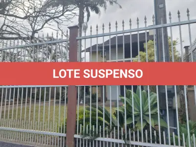 LOTE 600 - UM IMÓVEL RESIDENCIAL EM ALVENÁRIA COM AREA DE 196,77m² NA PRAIA CURUMIM EM CAPÃO DA CANOA.