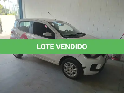 LOTE 416 - UM AUTOMOVEL FIAT/MOBI LIKE, ANO/MODELO 2018