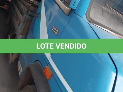 LOTE 437 - CAMINHÃO MERCEDES BENZ 709, ANO 1988 MODELO 1989