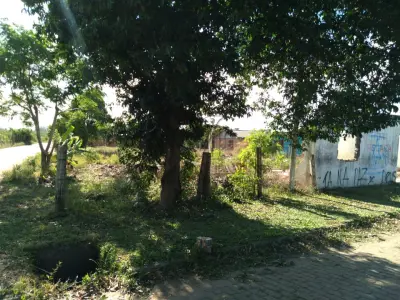 LOTE 099 - Um Prédio de Construção Mista