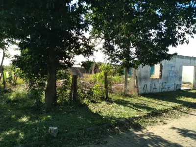 LOTE 099 - Um Prédio de Construção Mista