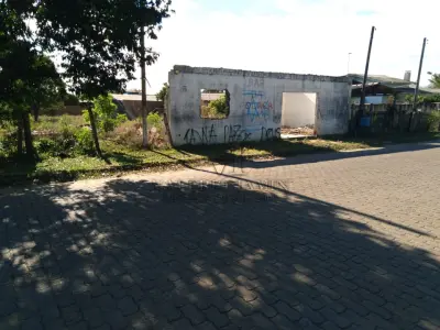 LOTE 099 - Um Prédio de Construção Mista