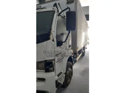 LOTE 430 - UM CAMINHÃO IVECO/VERTIS 90V16, ANO 2011 MODELO 2012