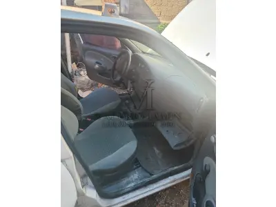 LOTE 573 - Veículo Ford/Fiesta GL