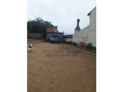 LOTE 515 - IMÓVEL – Sobrado em alvenaria localizado na Av. Guaíba nº1646 emPorto Alegre