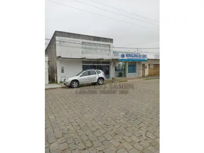 LOTE 596 - Um Prédio Comercial de alvenaria