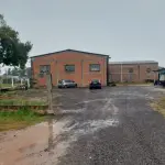 LOTE 603 - UM PAVILHÃO E SEU RESPECTIVO TERRENO URBANO