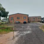 LOTE 603 - UM PAVILHÃO E SEU RESPECTIVO TERRENO URBANO
